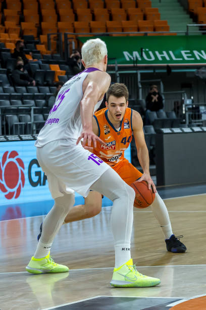 以其场边强 以其场边强