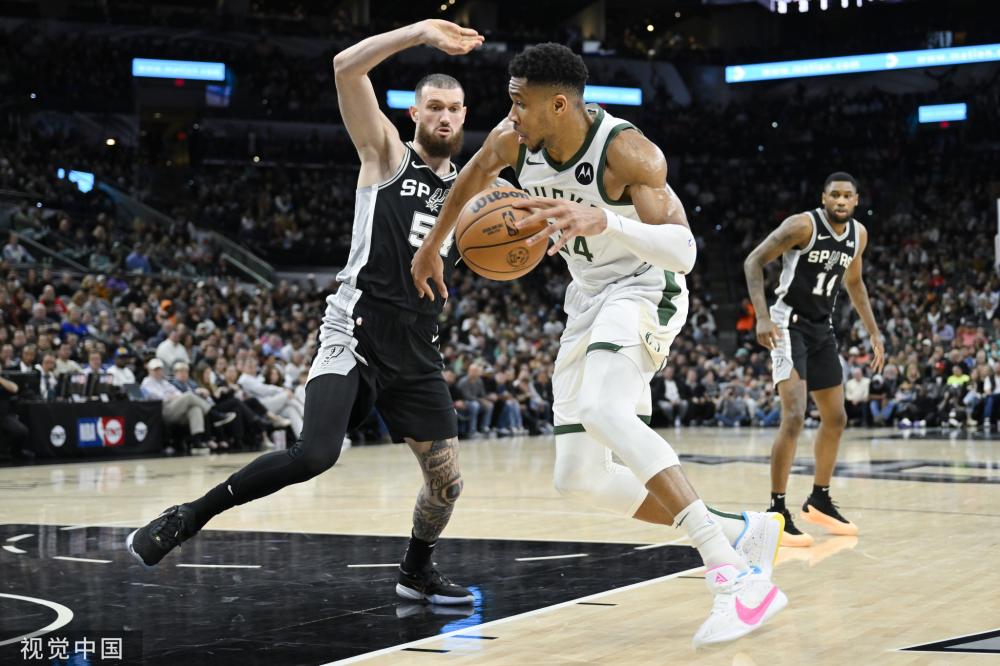 更凸显出中 更凸显出中