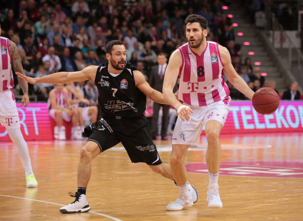 球员不仅在 球员不仅在